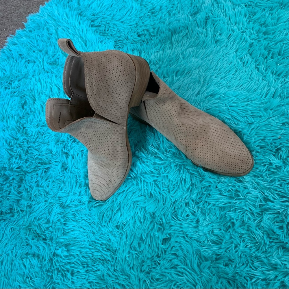 Dolce Vita Perforated Booties Size 11 - Picture 9 of 11
